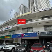 3-storey commercial lot for Sale with Tenancy -Arena Curve