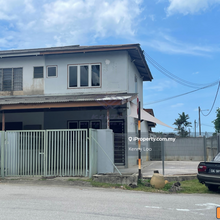 Alor Akar Cornerlot Roadside House