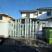 2 Storey House, Walk distance to Desa Parkcity & International School