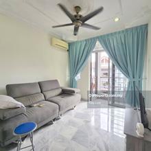 Renovation unit, quit and nice environment, ready to move in