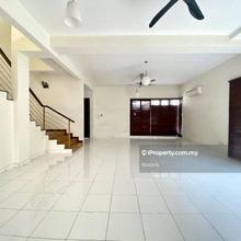 Spacious and Modern Layout Move In Condition