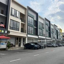 Austin Crest Three Storey Shoplot For Sale