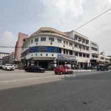 Strategic First Floor Shop Facing Main Road at Jalan Yang Kalsom