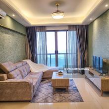 5 min walk to C.I.Q /Grocery / Mall beneath / Facilities/ 1 Car Park