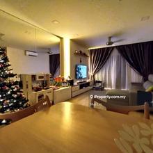 Nicely renovated unit 