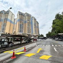 Well Maintained High Floor Furnished Unit With Spectacular KL View