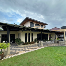 2sty Bungalow @ Taman Golf , Facing Main Road 