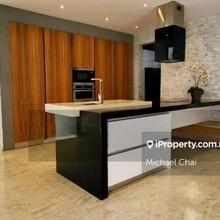 Semi-D Conner house for Sale