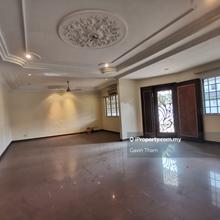 Limited unit in Taman OUG semi-D come with guard