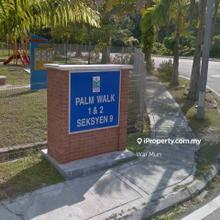 Sungai Long - Corner house 