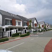 Super New Brand Unit, More Facilities unit call Minnie to viewing