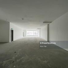 The Netizen G floor shop for rent, high traffic, facing main road, mrt