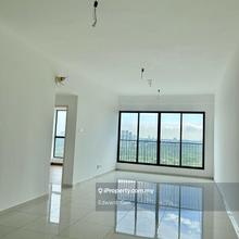 Summit Lagoon Residences 3 Beds Apartment @ Senibong Cove