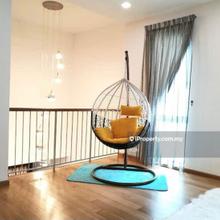 3.5 storey unit with private lift 