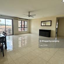 Partial Furnished 3 Bedrooms 3 Bathrooms, 5 Minutes To Surian MRT PJ 