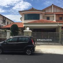 Renovated Semi D in Eria Kota Kemuning for Sale