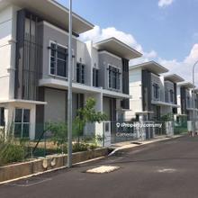 Kawasan Perindustrian Tasik Utama 1.5 Storey Factory For Sale