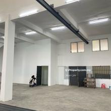 1.5 Sty Semi-D Factory bu 8600sf 100amp Pandamaran for rent