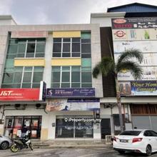 Shop Office in Dataran Austin good for investment