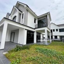 Double Storey Garden home  End lot with 10ft land