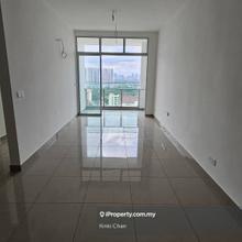 Full height glass window, walking distance to taman tasik permaisuri