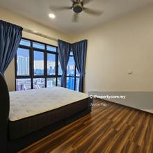 Fully furnished city view! corner lot! good privacy good condition!