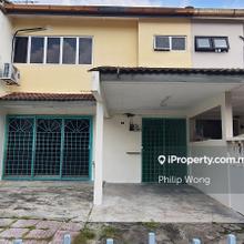 Double storey 22 x 75 house for rent @ Tmn Bukit Serdang