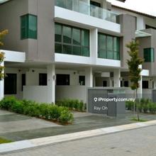 1.5 Storey Townhouse, Walking distance to Desa Parkcity & Waterfront 