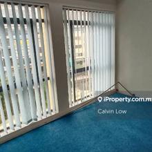 Office Lot / Renovated