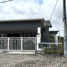 Kotasas single storey corner lot house for sale good location 