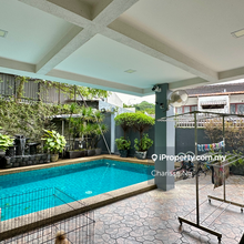 Spacious Living with Large Car Porch & Renovated