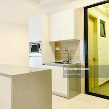 Spacious partial furnished unit ready to let! Move in condition!