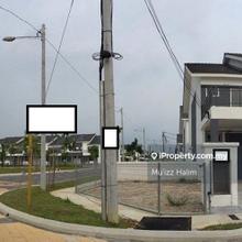 Upper Unit Corner Lot Simfoni Perdana. Cheapest Unit. Nego.