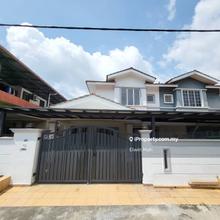 Fully Renovated & Extended 2 Storey Cluster Semi-D Move In Condition