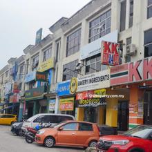 3 Storey Shop Facing Mainroad Taman Subang Impian For Sale