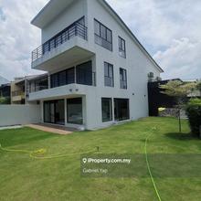 Impressive 3.5 storey Corner Lot; Exquisitely Renovated with Unique ID