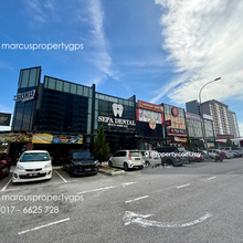 Bukit Raja 1.5 Storey Shop 22 x 70, Hot Vibrant Area! Facing Main Road