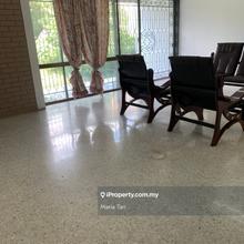 Affordable Basic Link House on Jalan Taman Seputeh For Sale!