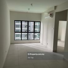 Walking distance to MRT station, short walk to grocery