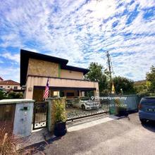 Freehold End Lot 5675ft 1.5 Storey Bungalow Taman Bangi Villa