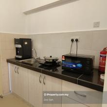 D'aman crimson Co Living Room For Rent