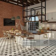 Beautiful golf course bungalow