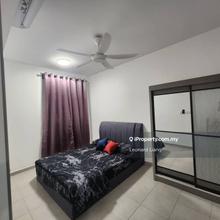 Comfy 1 bedroom unit with living room
