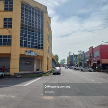 Cheap Corner shoplot for sale at Taman Merdeka