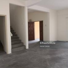 Basic Semi D for Sales! 38 x 70 land size! good for own renovation!