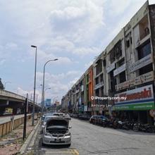 Sbc sri batu caves 2adjoining shop facing main road with lift Freehold