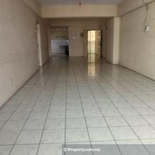Big corner unit at Pandan Villa condominium, Pandan Indah