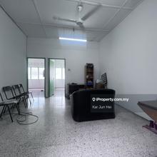 Cheap Nice Shop flat on level 3 at Brickfields KL