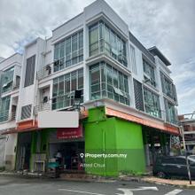 Corner, Commercial 3-Storey Shop @ Metro City, Kuching.