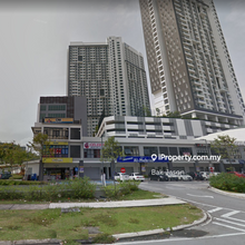 Corner shop office in cybersquare, face main road